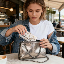 Charger l&#39;image dans la galerie, Étui à lunettes en cuir JJ0531103 personnalisé avec photo texte prénom
