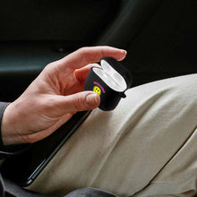 Charger l&#39;image dans la galerie, Étui de protection pour écouteurs Bluetooth AirPods 4 personnalisée avec prénom motif texte
