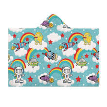 Charger l&#39;image dans la galerie, Plaid à Capuche Personnalisé | La Couverture Polaire à Porter
