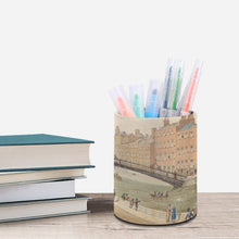 Charger l'image dans la galerie, Reprenez le Contrôle : Pot à Crayons en Cuir Personnalisé
