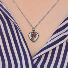 Charger l'image dans la galerie, Collier Commémoratif Personnalisé pour Animal | Pendentif Urne avec Photo
