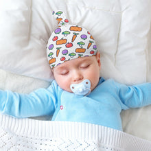 Charger l'image dans la galerie, Bonnet de Naissance Personnalisé | La Douceur d'un Cadeau Unique
