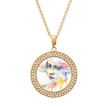 Charger l'image dans la galerie, Pin's Cœur Personnalisé en Métal | Broche Photo Romantique
