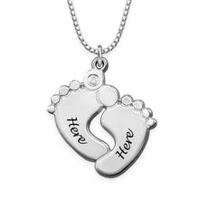Charger l&#39;image dans la galerie, Collier de pieds de bébé X0024 en argent 925 gravure personnalisé avec prénom
