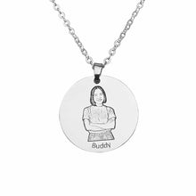 Charger l&#39;image dans la galerie, Collier Photo commémoratif rond en acier au titane pour femmes hommes couples gravure personnalisé avec photo image texte prénom
