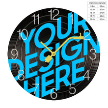 Charger l&#39;image dans la galerie, Horloge murale en bois en forme de record / disque / album personnalisée avec photo motif logo texte
