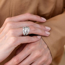 Charger l&#39;image dans la galerie, Bague / anneau &quot;Heteromorphic&quot; J0001 personnalisée avec prénoms lettres gravées au choix
