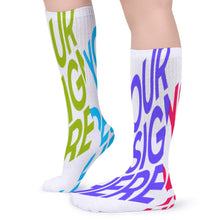 Charger l&#39;image dans la galerie, Chaussettes longues respirantes pour femmes / hommes personnalisé avec logo texte photo (conception multi-images)
