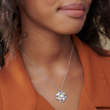 Charger l&#39;image dans la galerie, Pendentif &quot;Eternity&quot; Collier X0028 avec zircons cubiques en argent sterling 925 gravure personnalisé avec prénom
