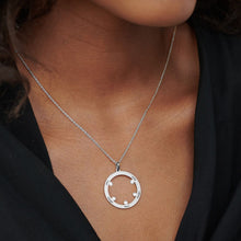 Charger l&#39;image dans la galerie, Collier Rond Pierre de Naissance X0081 en argent sterling 925 / gravure personnalisé avec prénom
