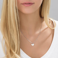Charger l&#39;image dans la galerie, Collier avec Pendentif Coeur Gravé et Perle X0094 pour femme gravure personnalisé avec prénom texte
