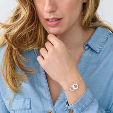 Charger l&#39;image dans la galerie, Bracelet double disque S0020 avec deux anneaux entrelacés gravure personnalisé avec texte prénom
