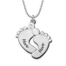 Charger l&#39;image dans la galerie, Collier de pieds de bébé X0024 en argent 925 gravure personnalisé avec prénom
