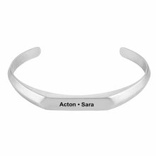 Charger l&#39;image dans la galerie, Bracelet de conception de manchette étroite pour hommes gravé personnalisé avec texte prénom

