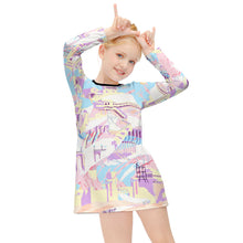 Charger l&#39;image dans la galerie, Robe enfant à manches longues personnalisée et design avec votre nom ou texte
