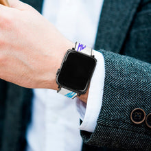 Charger l&#39;image dans la galerie, Bracelet en cuir de Haute qualité Apple Watch personnalisé avec photo logo motif texte
