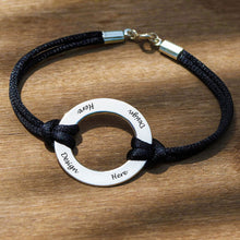 Charger l&#39;image dans la galerie, Bracelet corde de satin disque S0010 avec breloque en argent sterling 925 gravure personnalisé avec texte prénom
